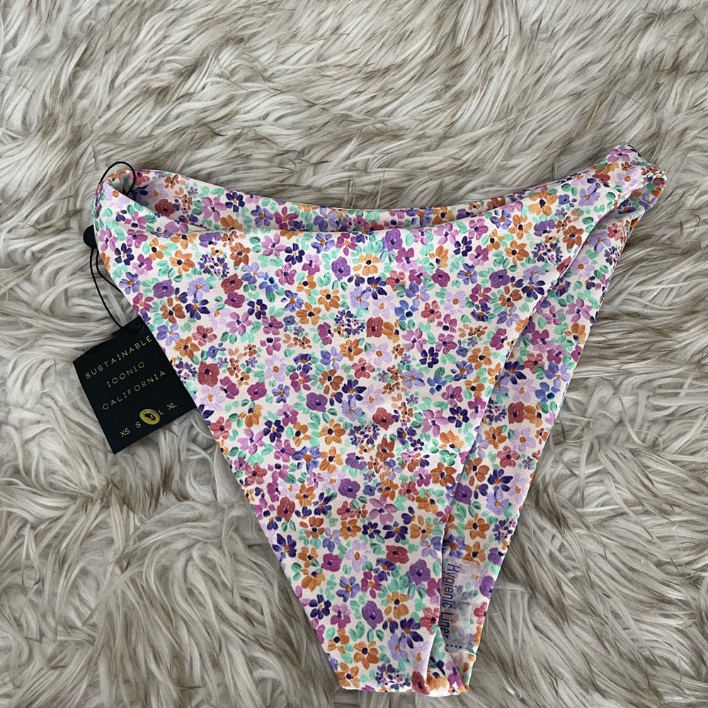 Skatie M Kelly Nashville bottoms